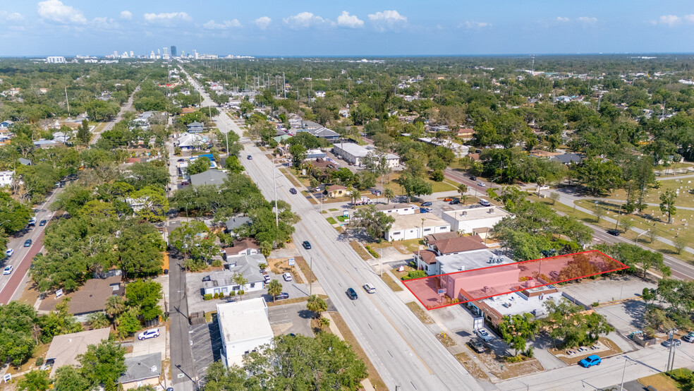 5544 Central Ave, Saint Petersburg, FL à vendre - Photo de l’immeuble – Image 3 sur 20