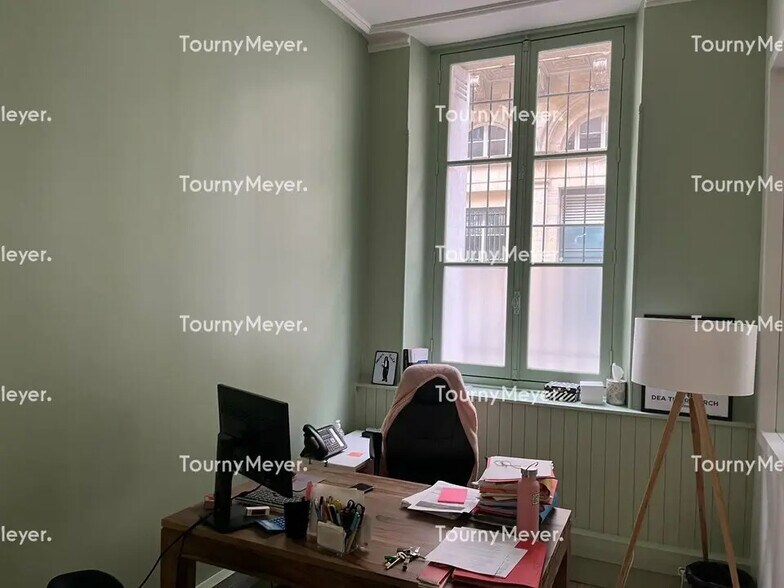 Bureau dans Bordeaux à vendre - Photo de l’immeuble – Image 2 sur 5