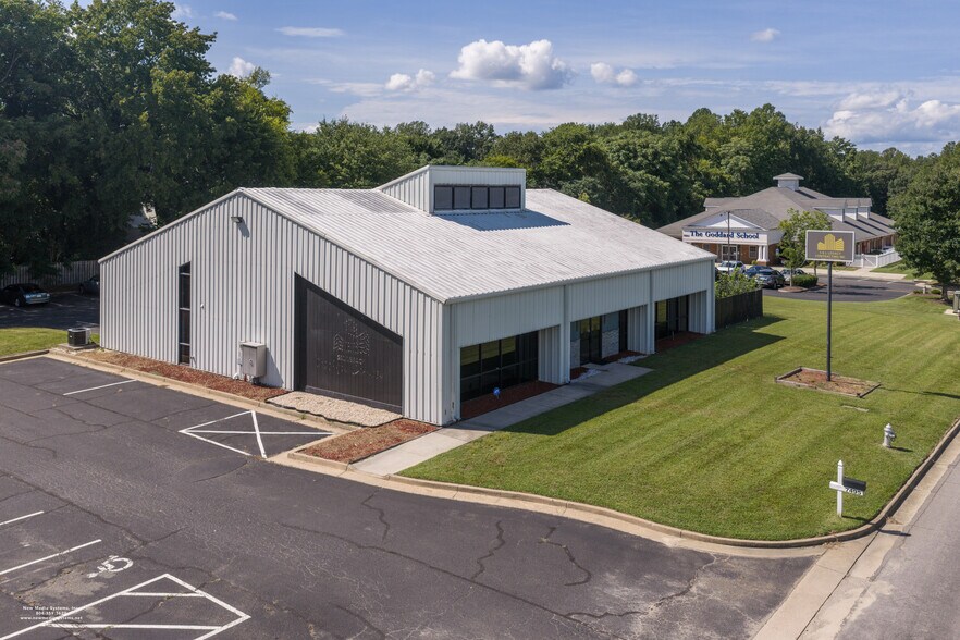 7495 Old Hickory Dr, Mechanicsville, VA à louer - Photo de l’immeuble – Image 1 sur 4