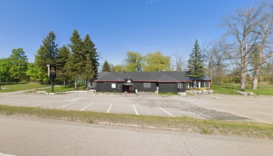 5567 Yonge St, Innisfil, ON à vendre Photo de l’immeuble– Image 1 sur 7