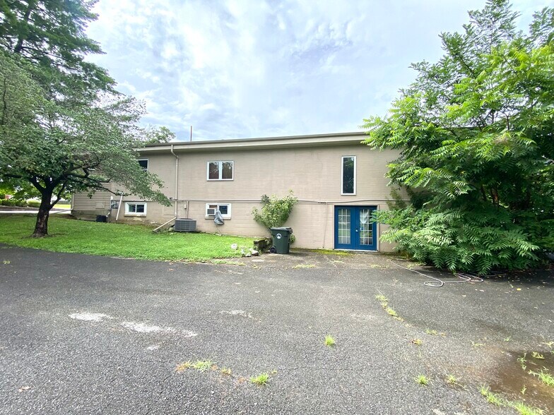 78 Ash St, Calvert City, KY à vendre - Photo de l’immeuble – Image 3 sur 36