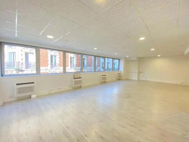 Plus de détails pour Bureau à louer