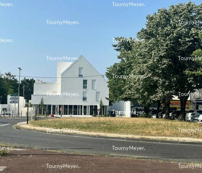 Local commercial dans Bordeaux à louer - Photo de l’immeuble – Image 2 sur 3