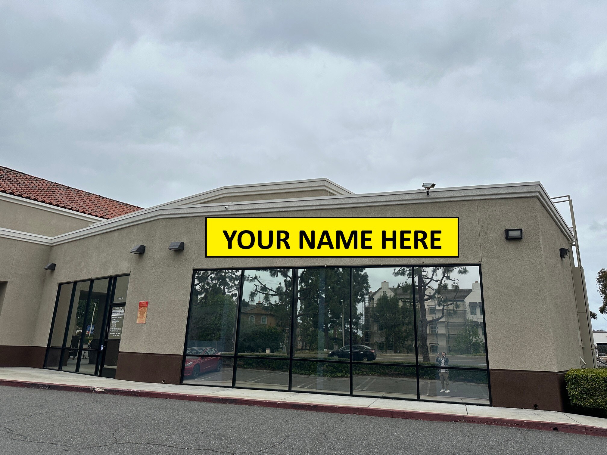 320 Bristol St, Costa Mesa, CA à louer Photo de l’immeuble– Image 1 sur 6