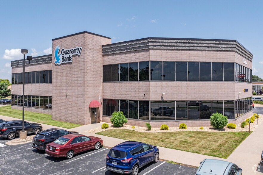 1341 W Battlefield Rd, Springfield, MO à louer - Photo de l’immeuble – Image 3 sur 4