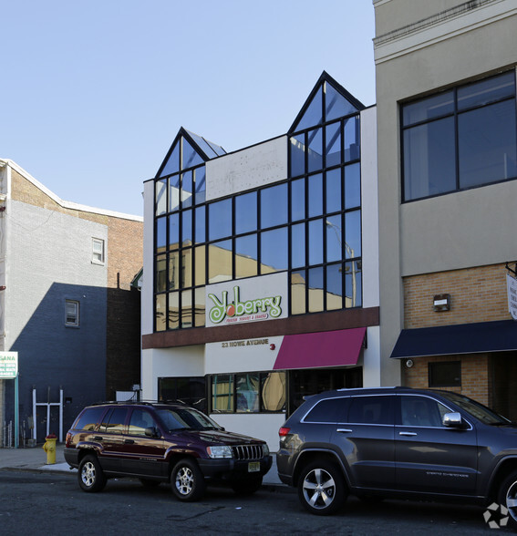 23 Howe Ave, Passaic, NJ à louer - Photo principale – Image 1 sur 49