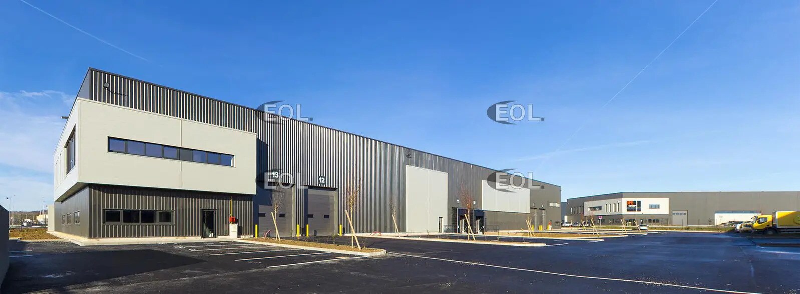 Local d’activités dans Brie-Comte-Robert à louer Photo de l’immeuble– Image 1 sur 11