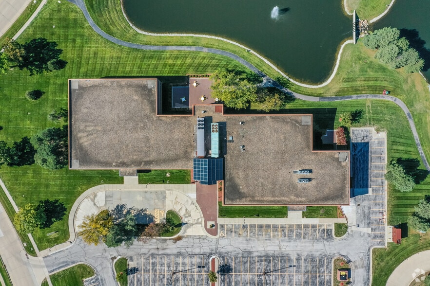 4445 Corporate Dr, West Des Moines, IA à louer - Aérien – Image 3 sur 19