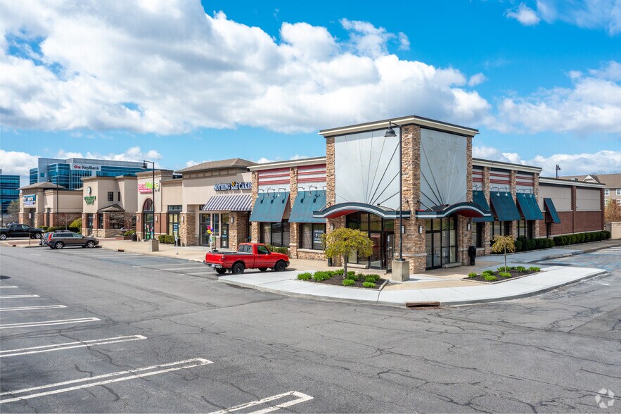 2519-2521 South Rd, Poughkeepsie, NY à louer - Photo de l’immeuble – Image 1 sur 5