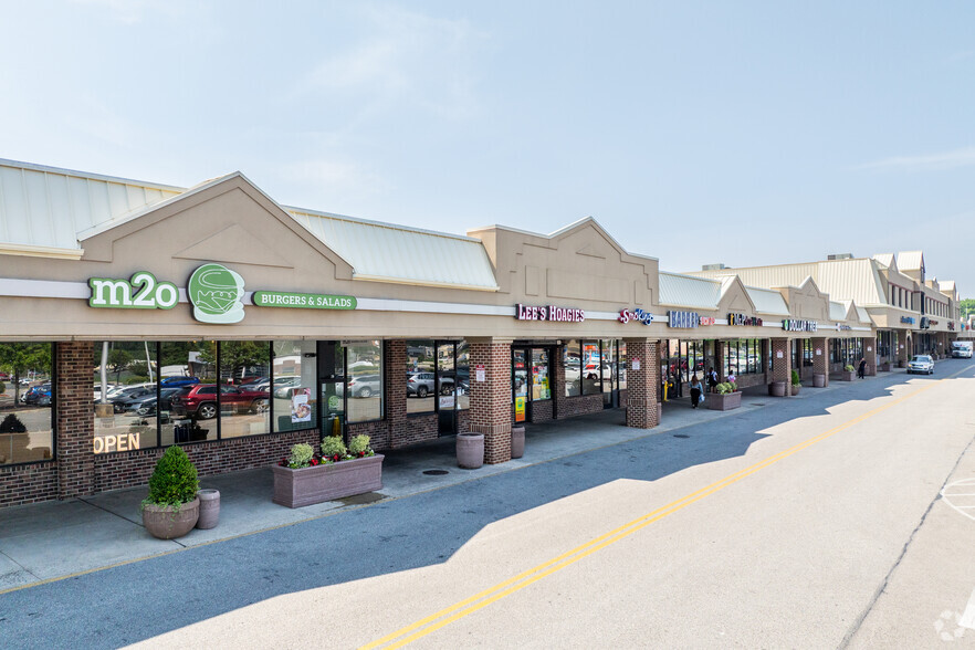 2860 Dekalb Pike, East Norriton Township, PA à louer - Photo de l’immeuble – Image 2 sur 4