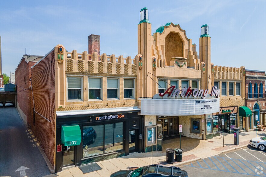 107-113 W Lancaster Ave, Wayne, PA à louer - Photo de l’immeuble – Image 2 sur 4