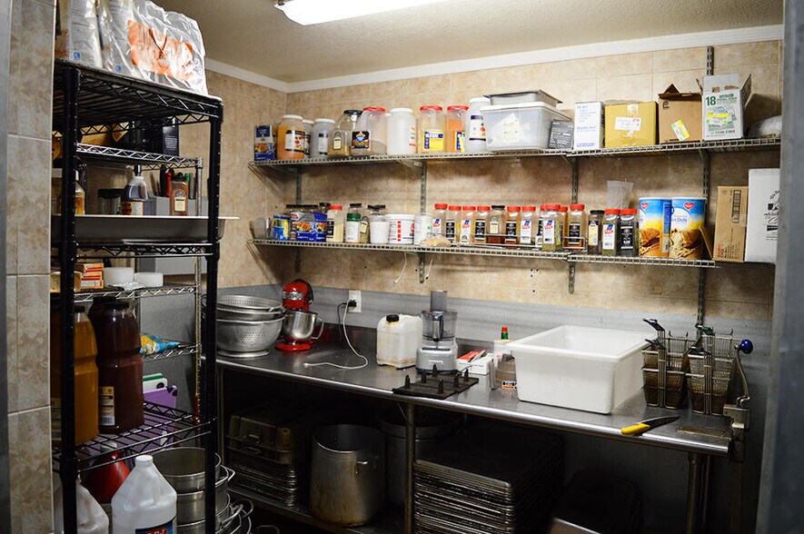 5701 Orange Ave, Fort Pierce, FL à louer - Photo intérieure – Image 3 sur 7