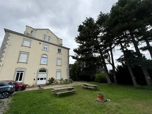 Bureau dans Saint-Chamond à louer Photo de l’immeuble– Image 1 sur 7