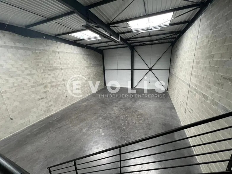 420 Rue Gabriel Voisin, Villefranche-sur-Saône à louer - Photo intérieure – Image 2 sur 5