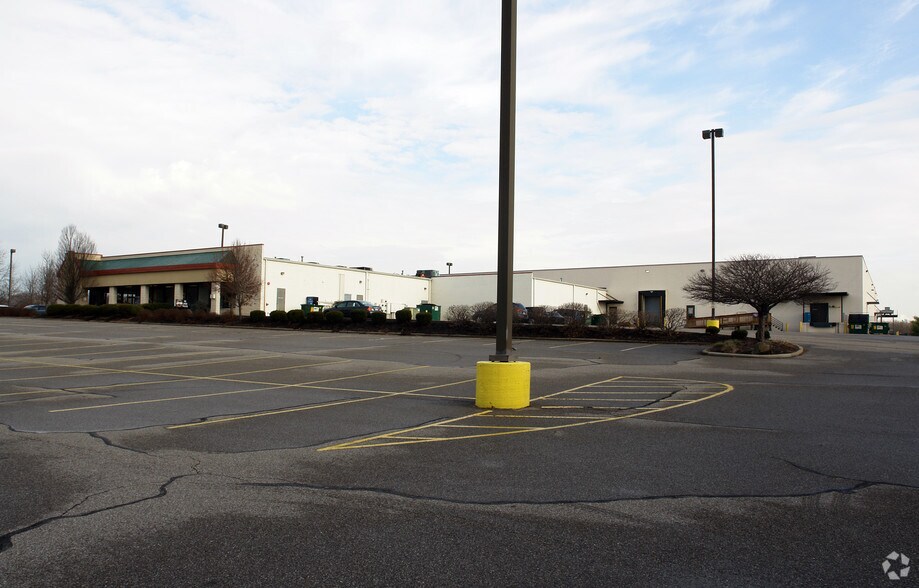 430 Pike St, Marietta, OH à louer - Photo de l’immeuble – Image 2 sur 2