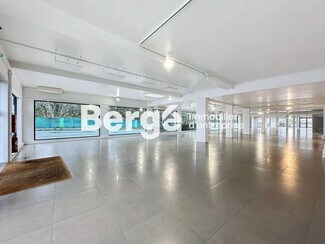 Plus de détails pour Local commercial à louer