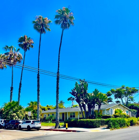 4985 Narragansett Ave, San Diego, CA à vendre - Photo de l’immeuble – Image 2 sur 12