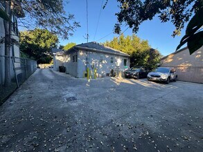 428 N Larchmont Blvd, Los Angeles, CA à louer Photo intérieure– Image 2 sur 21