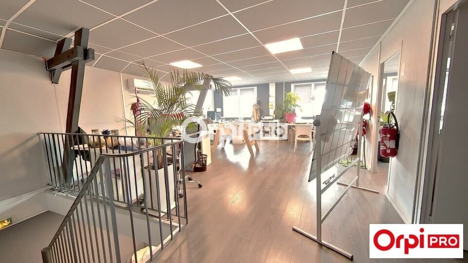 Bureau dans LA CHAPELLE-D'ARMENTIERES à vendre Photo de l’immeuble– Image 1 sur 9