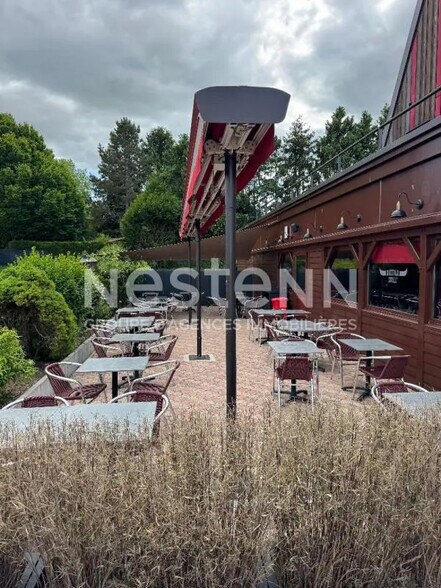 Local d'activités dans Verdun à vendre - Photo de l’immeuble – Image 3 sur 6