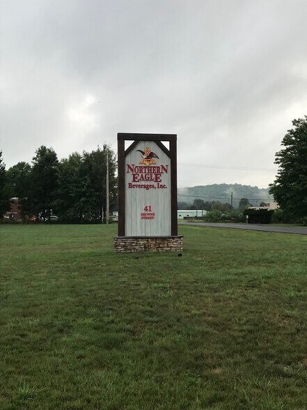 41 Browne St, Oneonta, NY à louer - Photo de l’immeuble – Image 2 sur 9