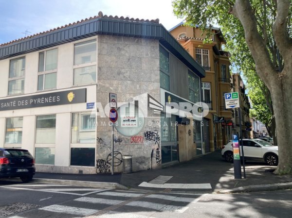 Local d’activités dans Perpignan à louer Photo de l’immeuble– Image 1 sur 5