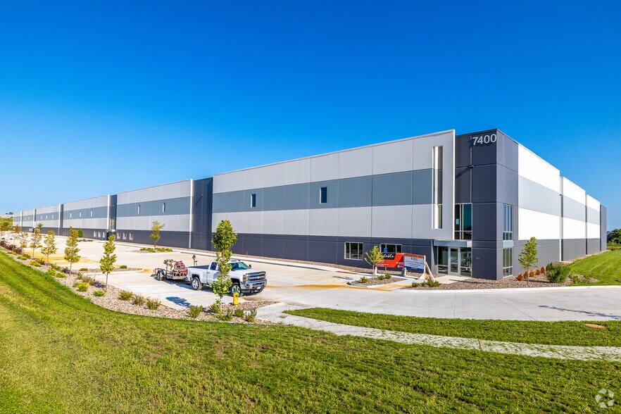 7400 SE Convenience Blvd, Ankeny, IA à louer - Photo principale – Image 1 sur 18