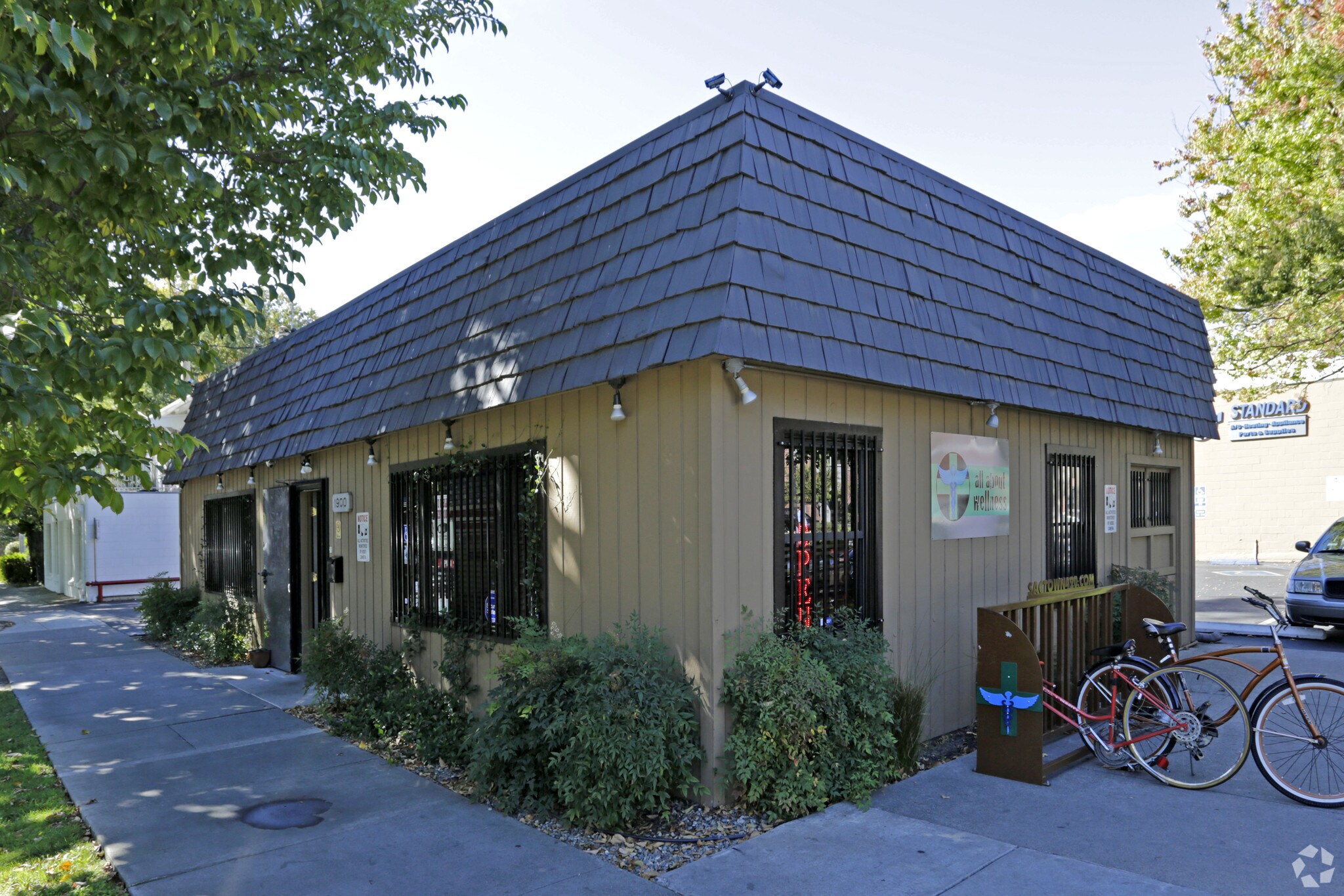 1900 19th St, Sacramento, CA à louer Photo principale– Image 1 sur 5