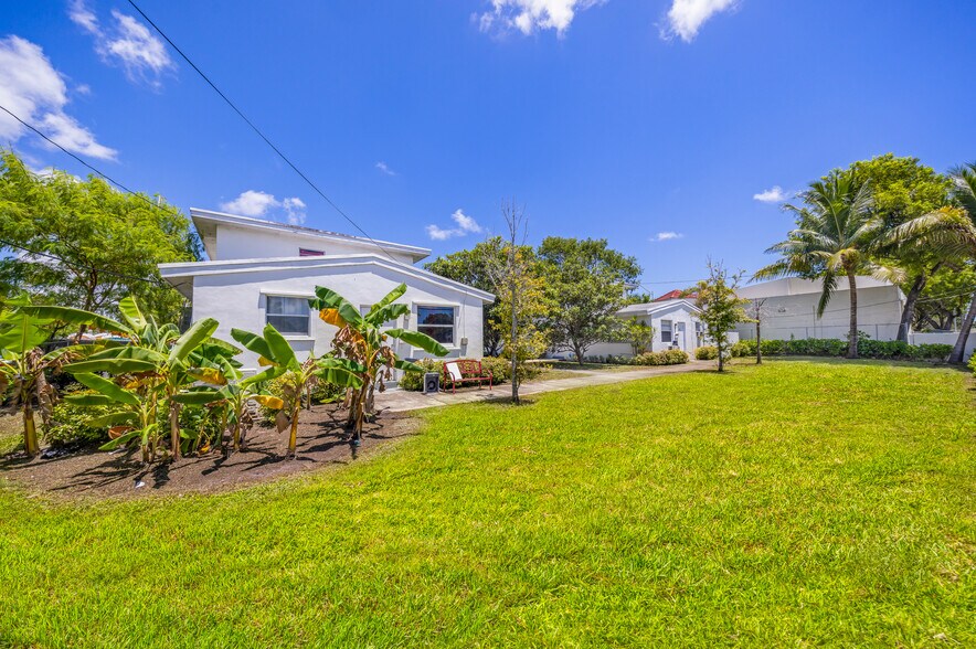 3740 W Hallandale Beach Blvd, Pembroke Park, FL à vendre - Photo de l’immeuble – Image 3 sur 20