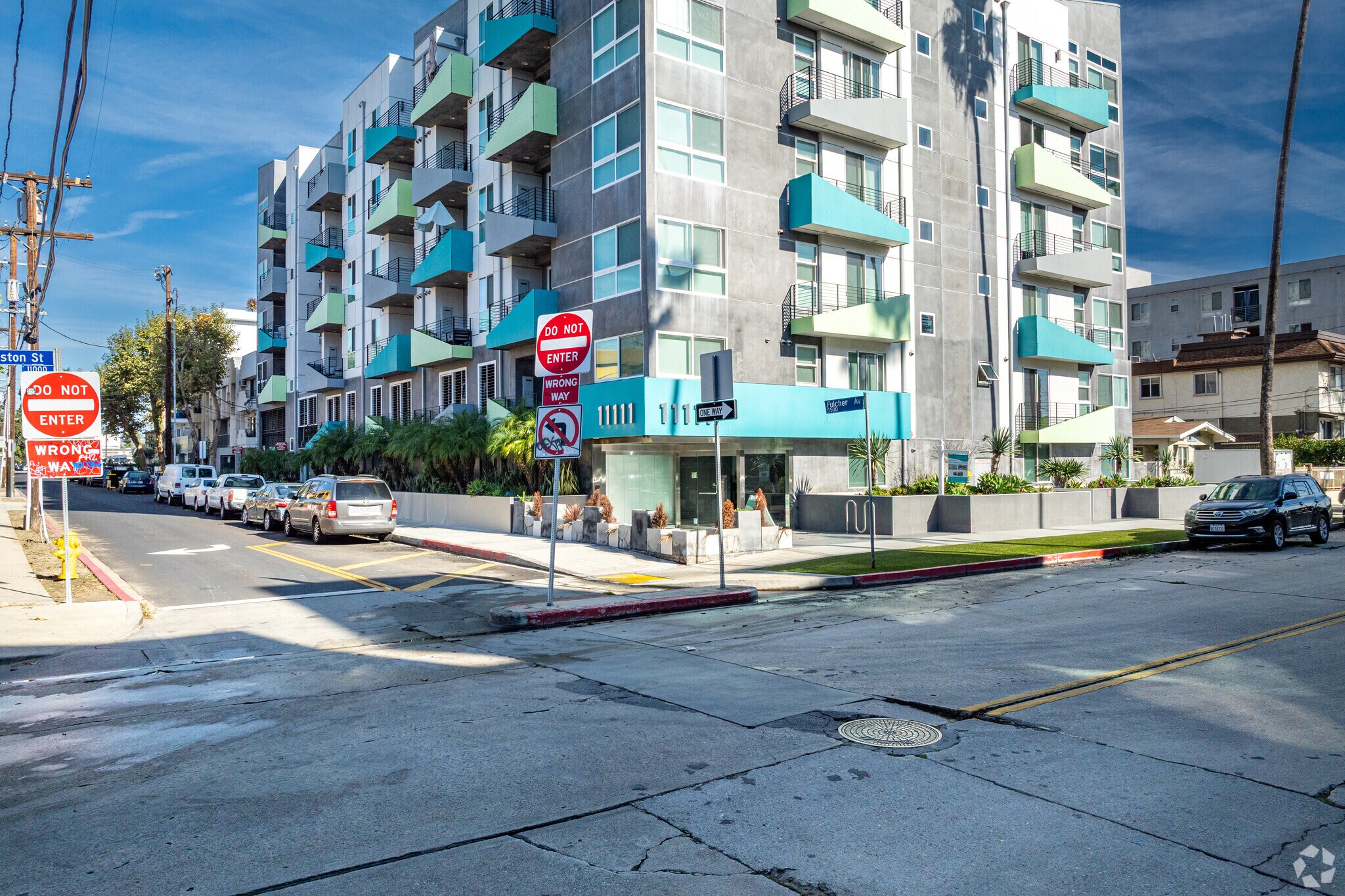 11111 Cumpston St, North Hollywood, CA à vendre Photo principale– Image 1 sur 6