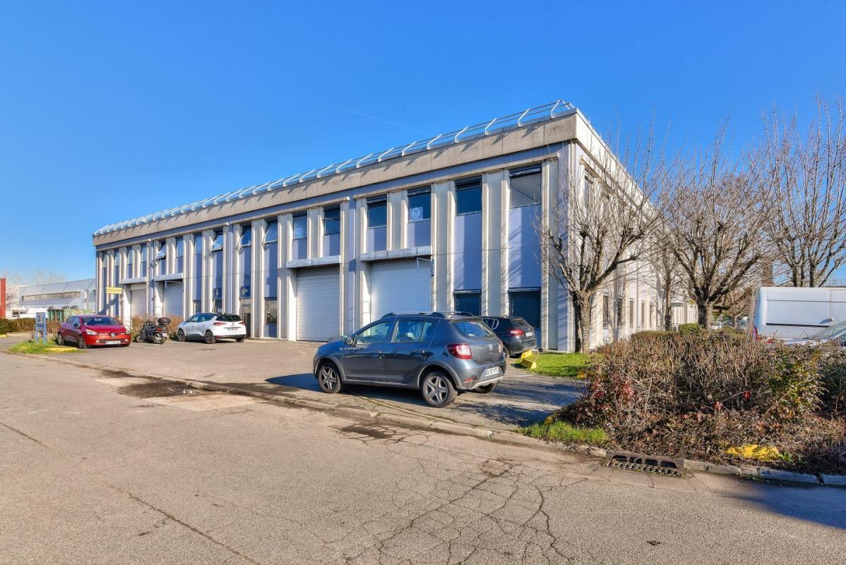 Local d’activités dans Aulnay-sous-Bois à louer Photo de l’immeuble– Image 1 sur 17