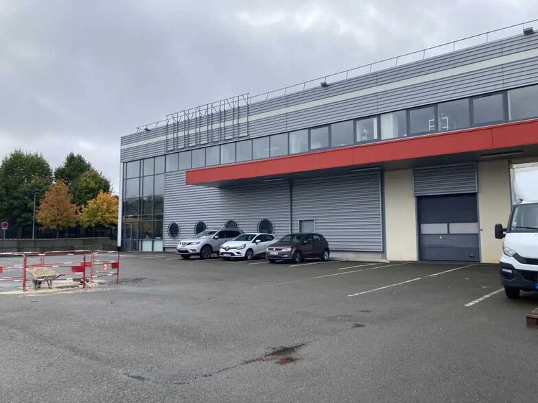 10 Route Nationale, Trappes à louer - Photo de l’immeuble – Image 1 sur 9