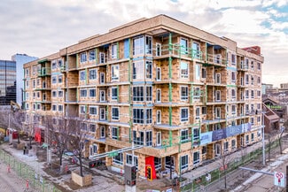 Plus de détails pour 10164 108 St NW, Edmonton, AB - Local commercial à louer