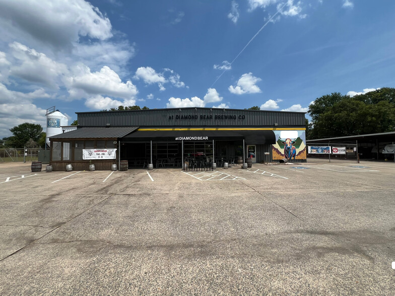 600 N Broadway Ave, North Little Rock, AR à vendre - Photo principale – Image 1 sur 46