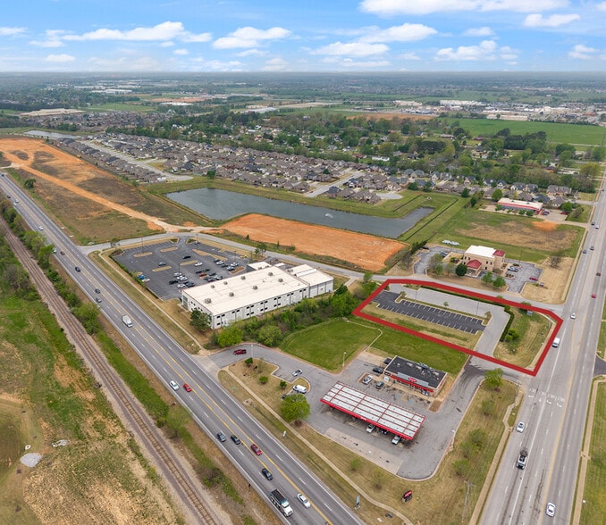 1625 Empire St, Lowell, AR à louer - Photo de l’immeuble – Image 2 sur 3