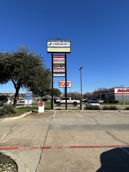 8905-8907 S Highway 377, Benbrook, TX à louer - Photo de l’immeuble – Image 3 sur 6