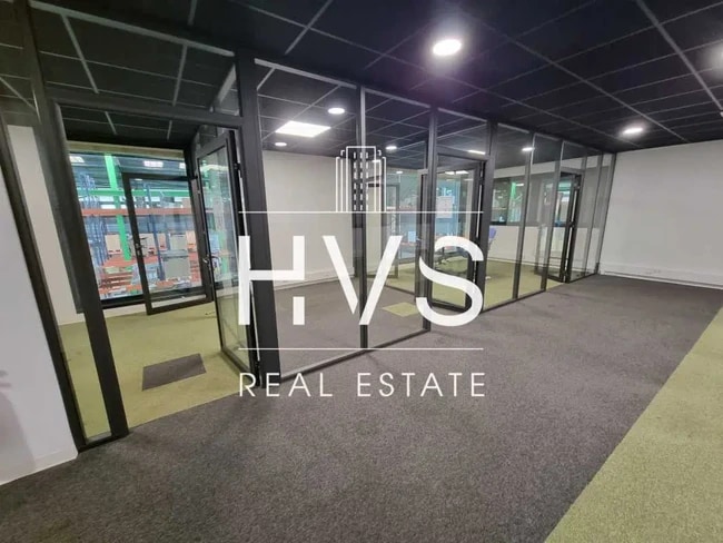 Plus de détails pour Industriel/Logistique à louer