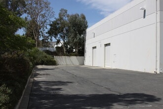 28040 W Harrison Pky, Valencia, CA à louer Photo intérieure– Image 2 sur 2