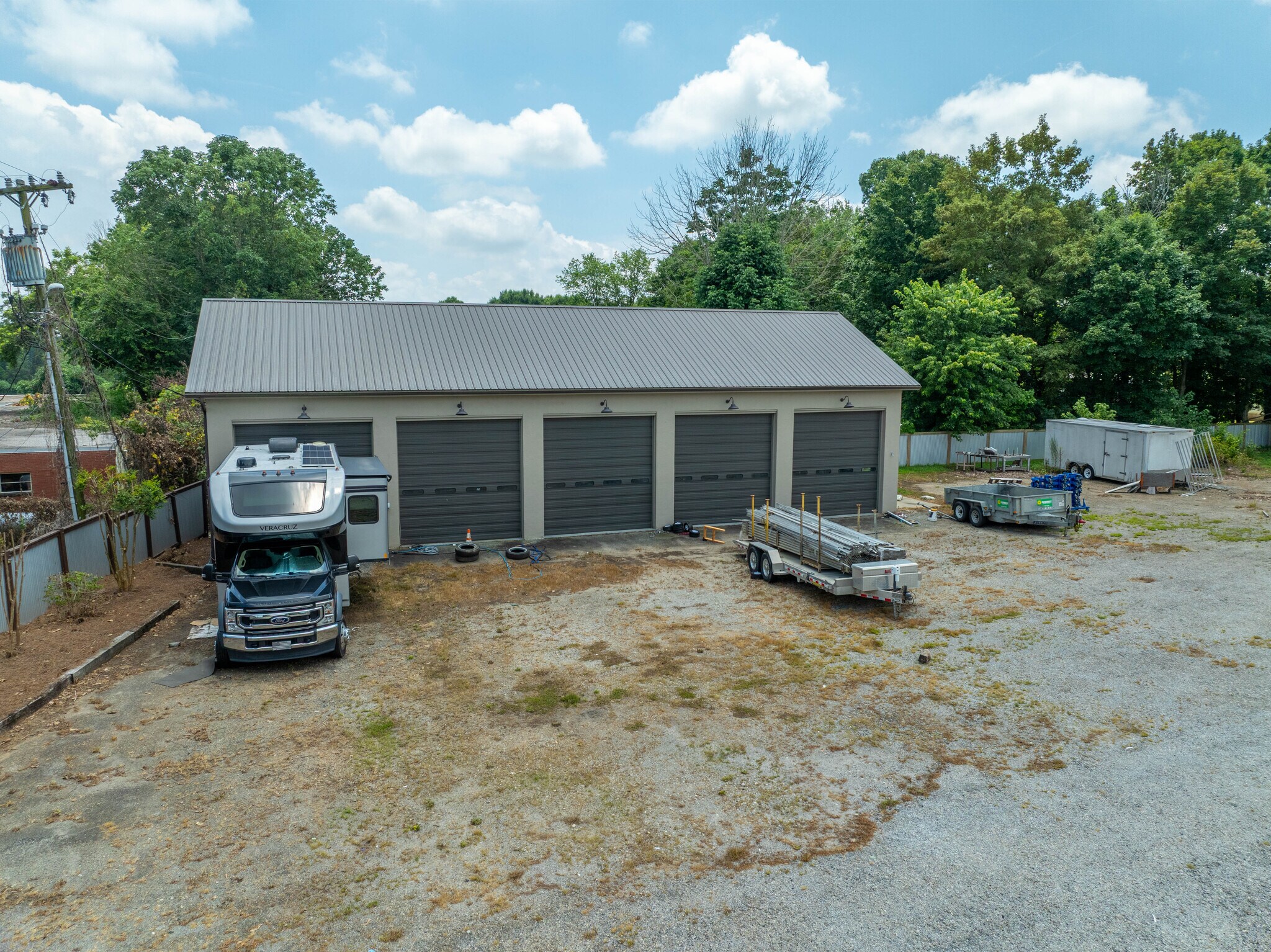1417 W Main St, Yadkinville, NC à vendre Photo principale– Image 1 sur 42