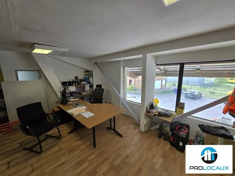 Local d’activités dans Amiens à louer - Photo de l’immeuble – Image 3 sur 8