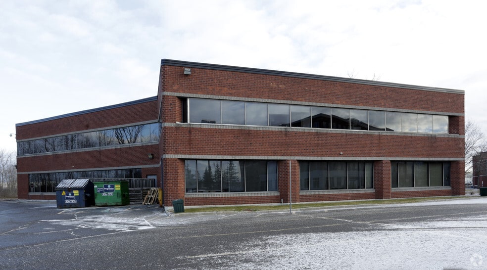 21 Fitzgerald Rd, Ottawa, ON à louer - Photo de l’immeuble – Image 3 sur 4
