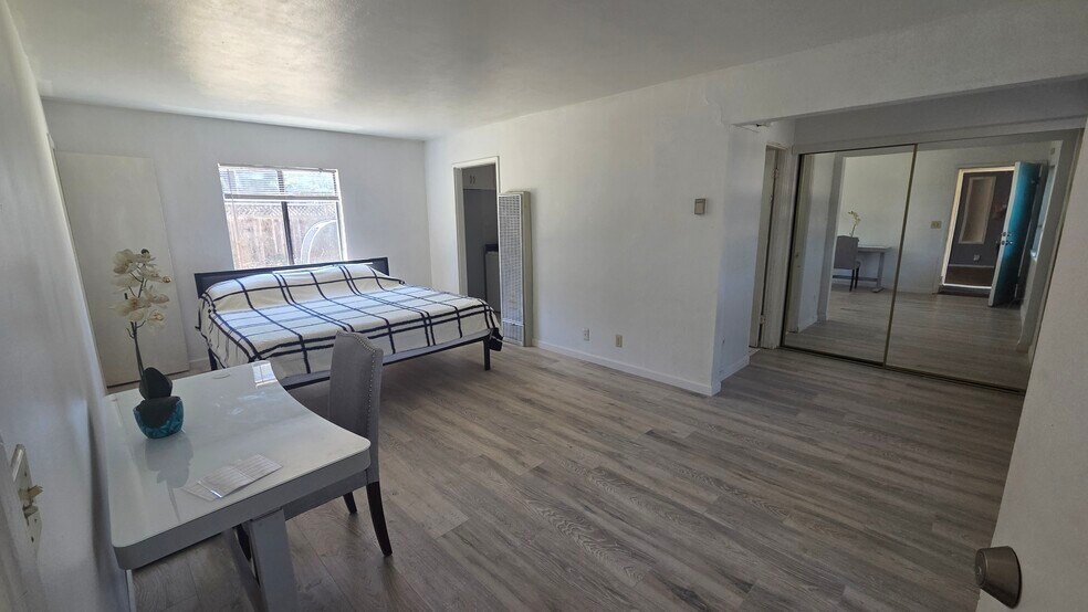 328 Higdon Ave, Mountain View, CA à vendre - Photo de l’immeuble – Image 2 sur 12