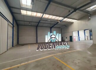Plus de détails pour Local d'activités à louer