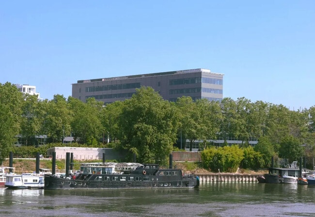 Plus de détails pour 29 Quai Aulagnier, Asnières-sur-Seine - Bureau à louer