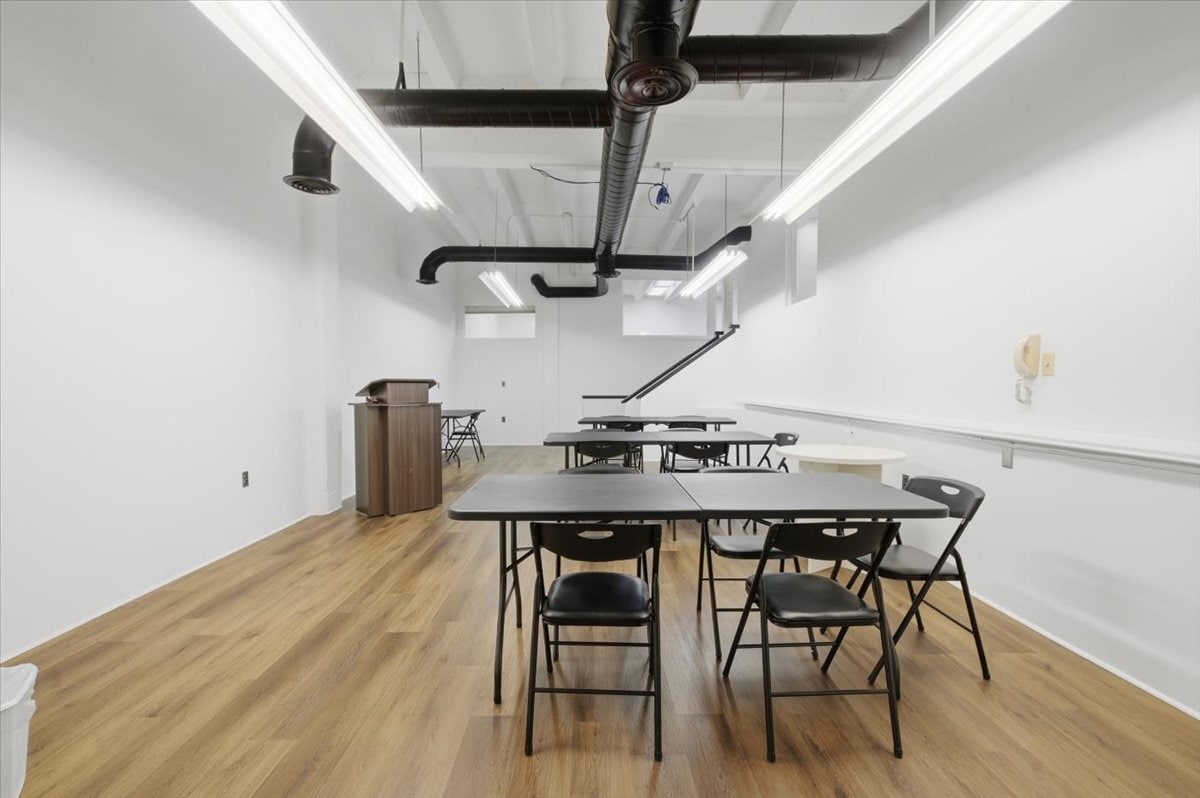 220 I St NE, Washington, DC à louer Photo intérieure– Image 1 sur 3