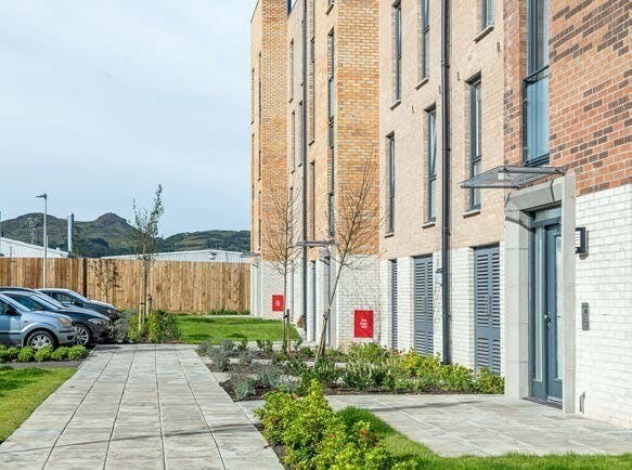 Baileyfield Crescent, Edinburgh à louer - Photo de l’immeuble – Image 3 sur 5