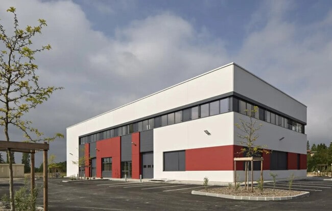 Plus de détails pour Bureau, Local d'activités à louer