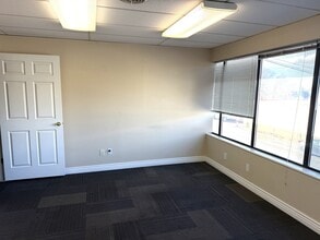 1160 S State St, Orem, UT à louer Photo intérieure– Image 2 sur 6