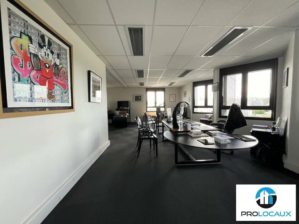 Bureau dans Compiègne à louer Photo de l’immeuble– Image 1 sur 11