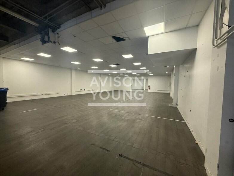 Local d’activités dans LA PLAINE SAINT DENIS à louer - Photo intérieure – Image 2 sur 4